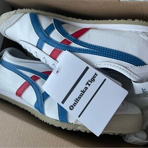 BRAND NEW. Onitsuka Tiger sneakers